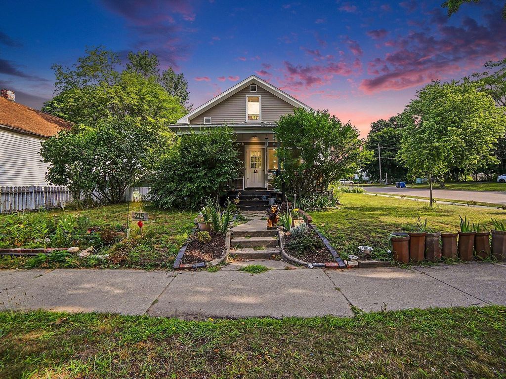 215 E Melendy Street, Ludington city