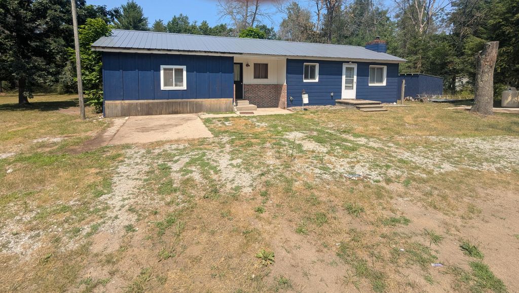 4136 W 32nd Street, Webber township