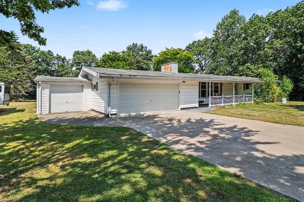 2218 Maple Road, Filer charter township