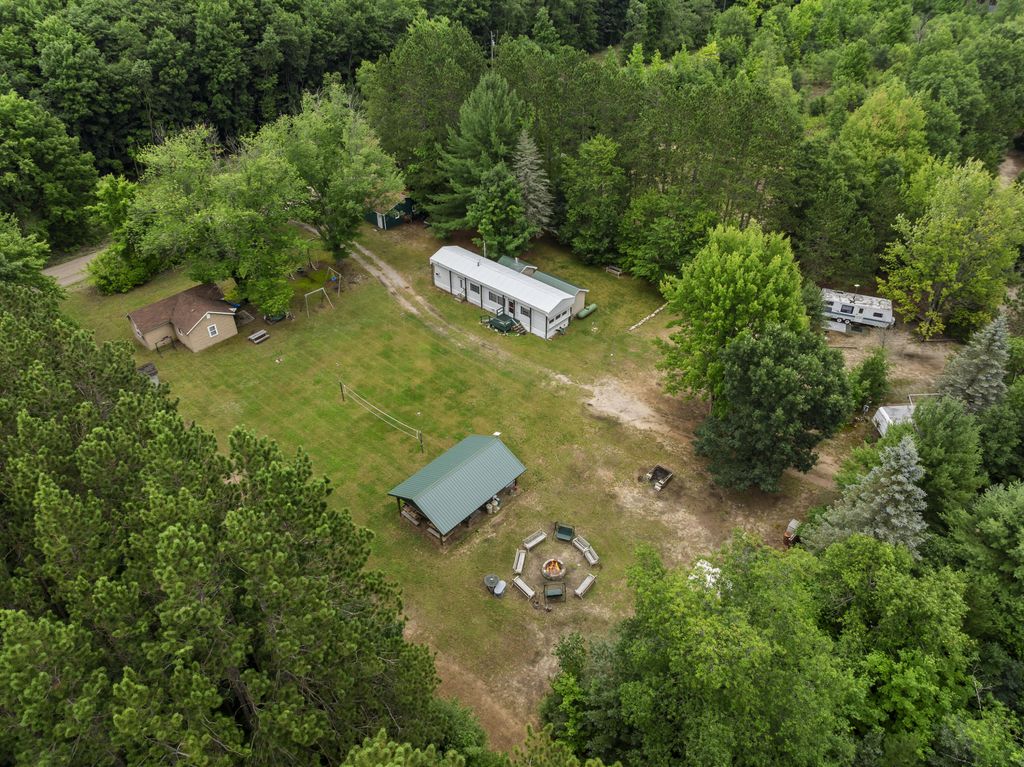15357 Homestead Road, Inland township