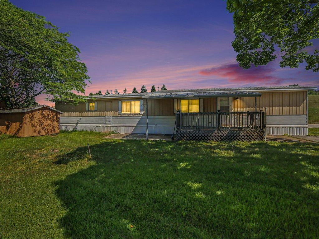 2937 Lena Drive, Hamlin township