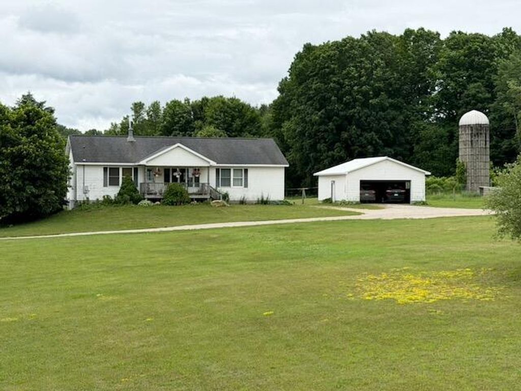 11791 Coates Highway, Brown township