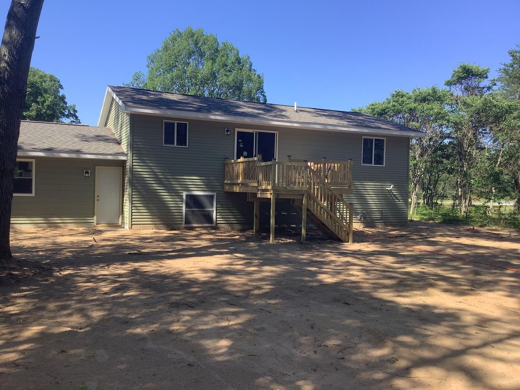14357 Elk Run, Dickson township