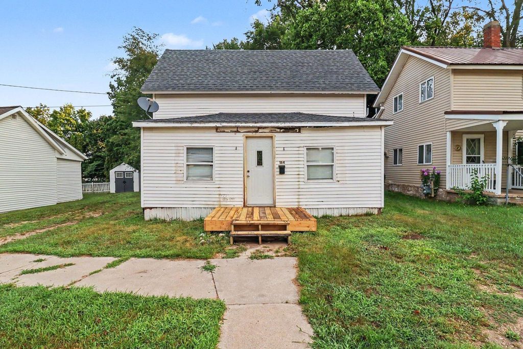 164 Deming Road, Shelby village