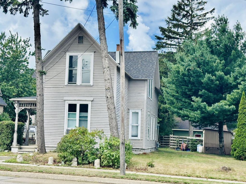 510 Cypress Street, Manistee city