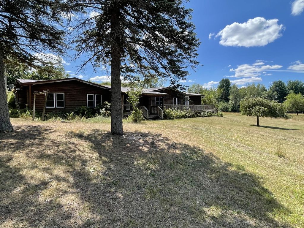 7225 E Sargeo Drive, Ellsworth township