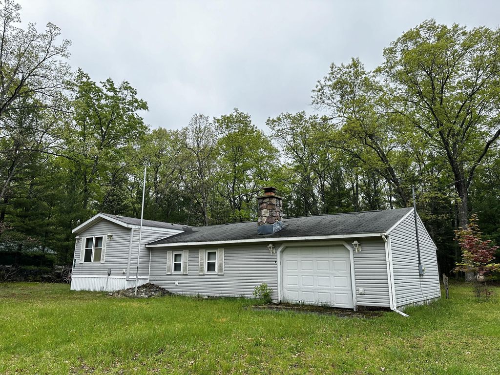 1627 W Delong Drive, Peacock township