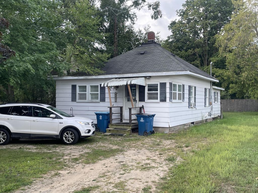 217 S Apple Avenue, Hart city