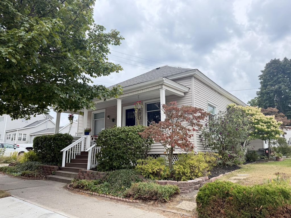 404 W Court Street, Ludington city