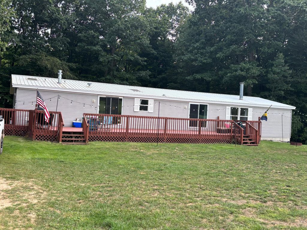 2905 E Jackson Road, Crystal township