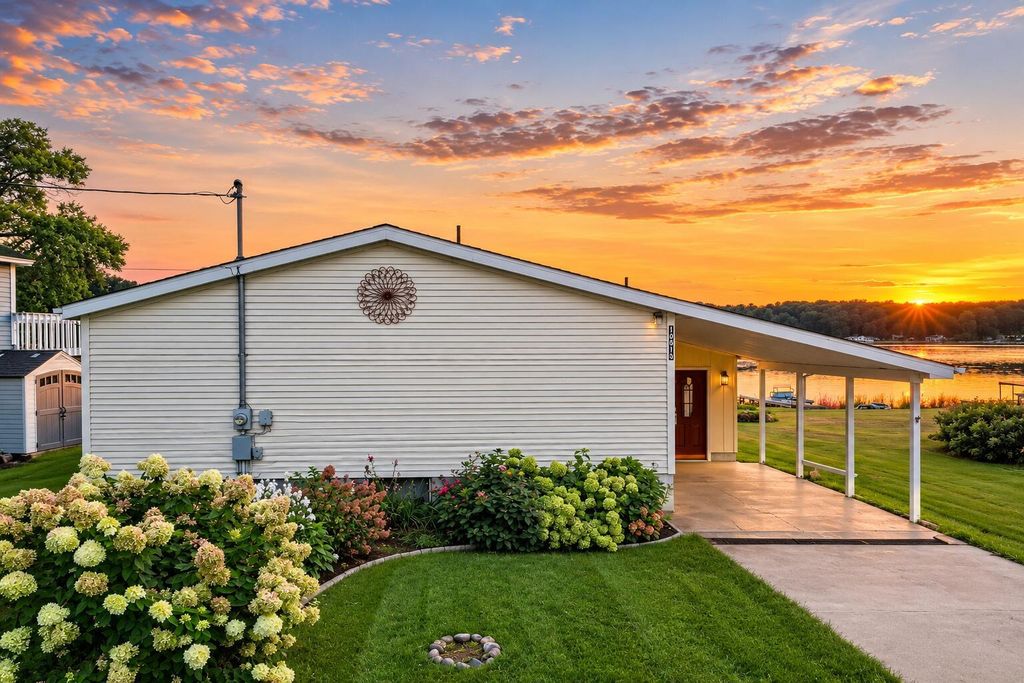 12515 S Rosemary Avenue, Ashland township