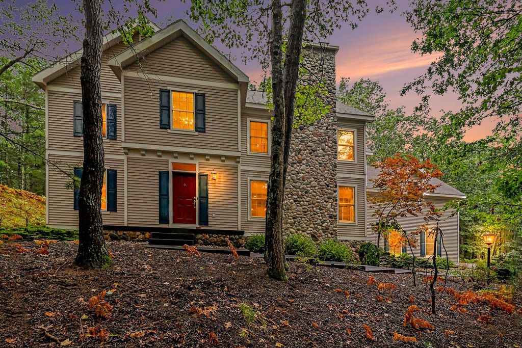 5439 Shawnee Road, Pentwater township