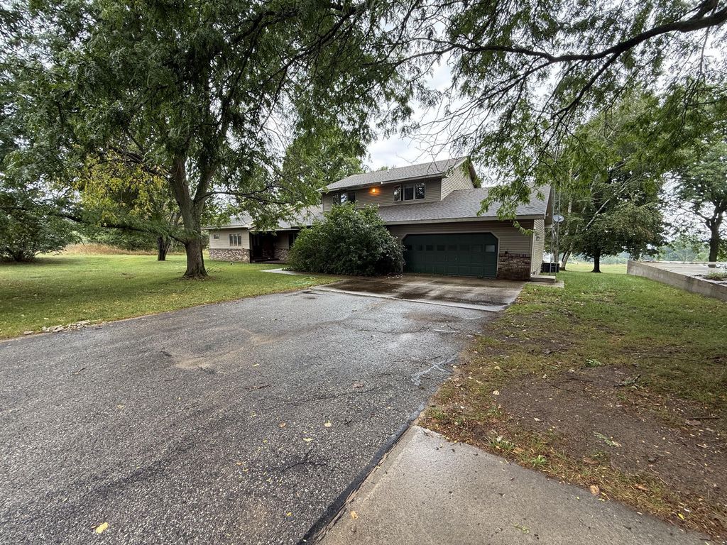 7206 Johnson Court, Bear Lake township