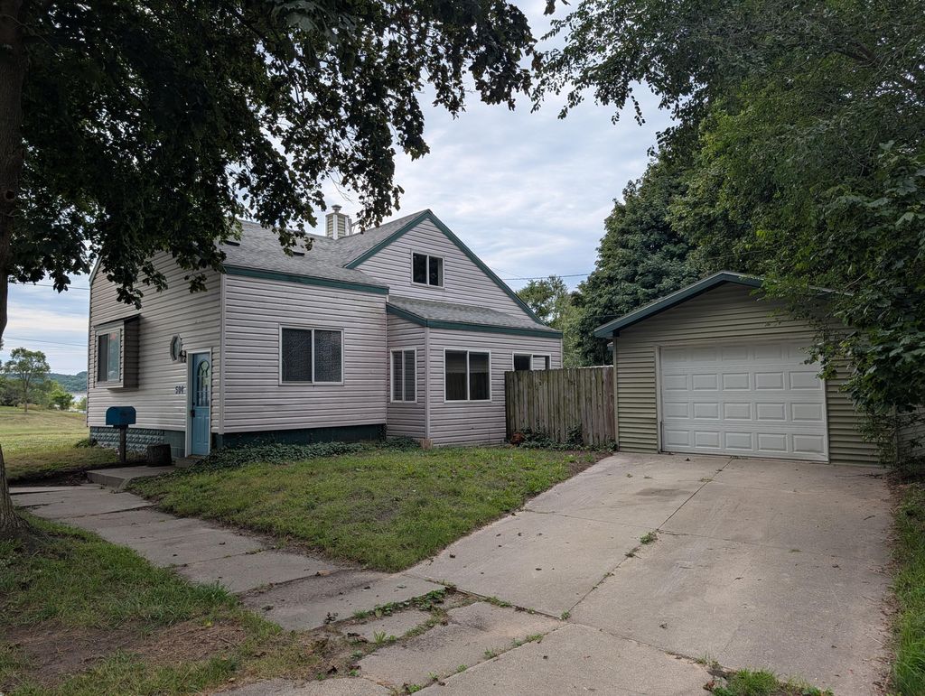 504 Adams Street, Ludington city