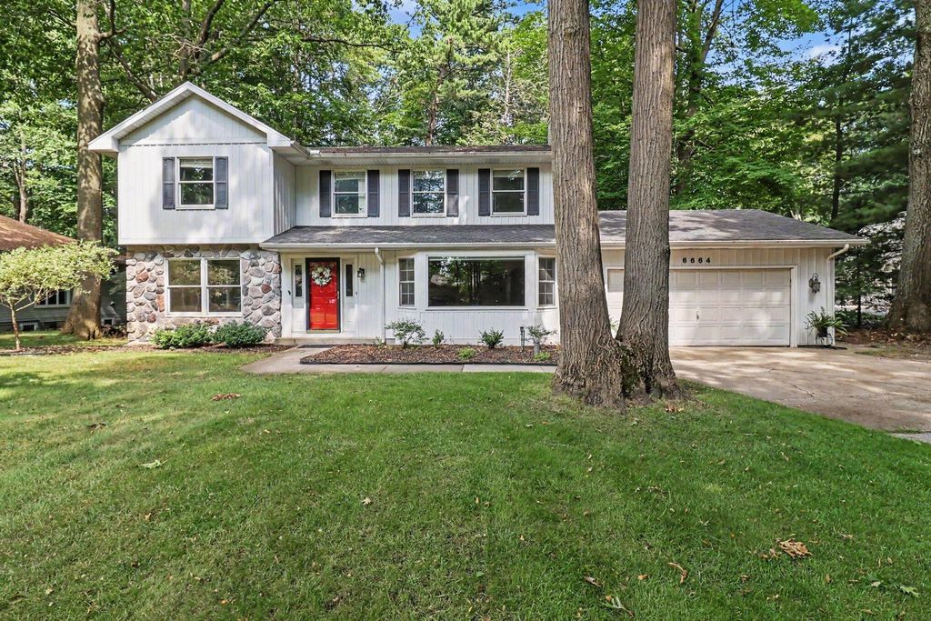 6664 W Timber Lane, Ludington