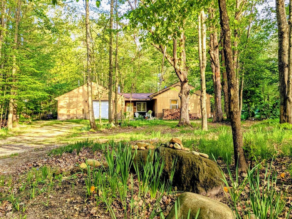 6779 S Woods Trail, Custer