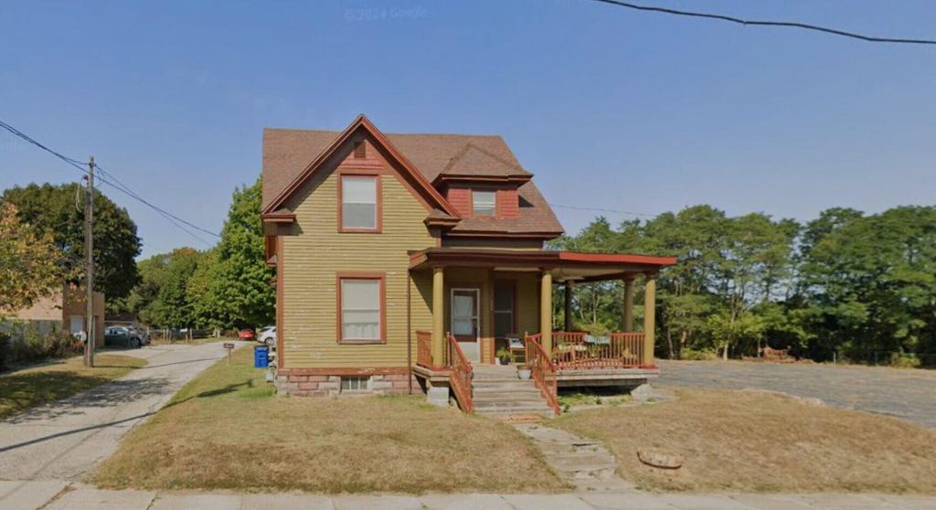 250 6th Street, Manistee