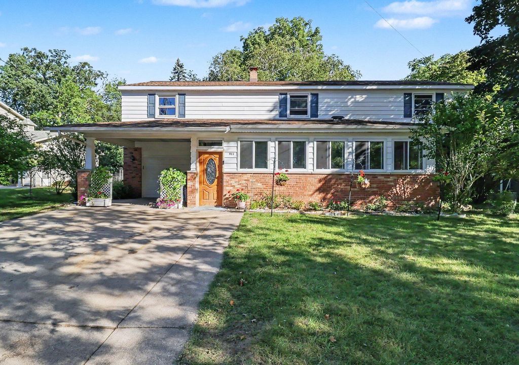 911 Seminole Avenue, Ludington