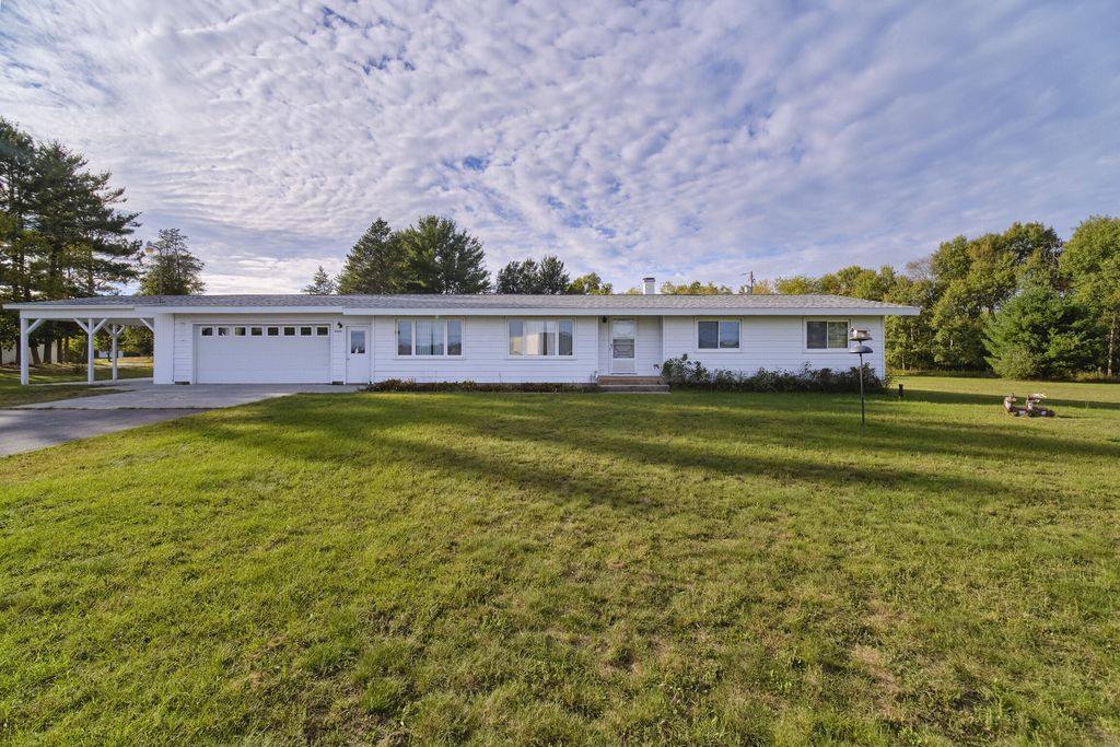 2184 Chippewa Highway, Manistee