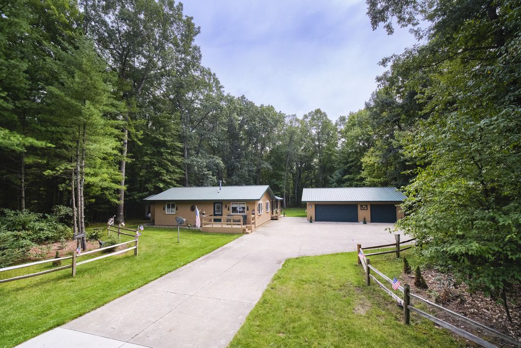 17349 Hoxeyville Road, Wellston