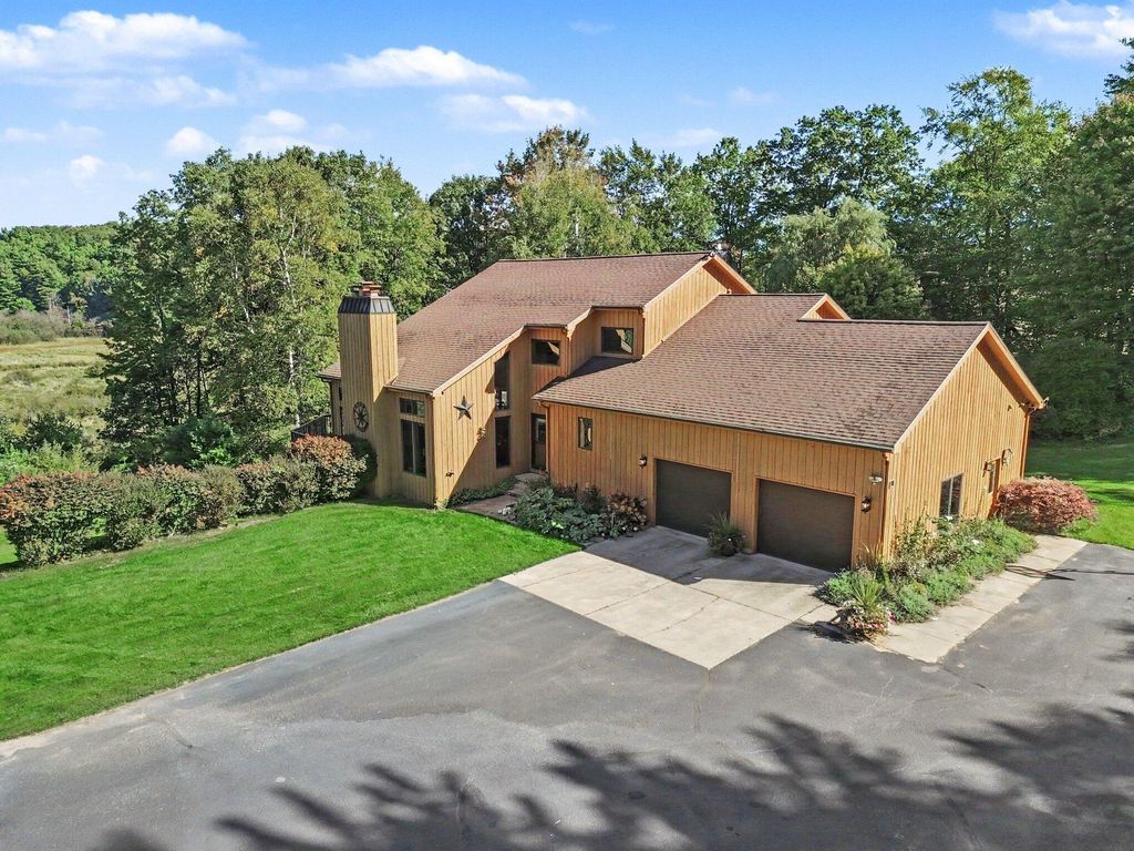 5336 W Riverside Lane, Ludington