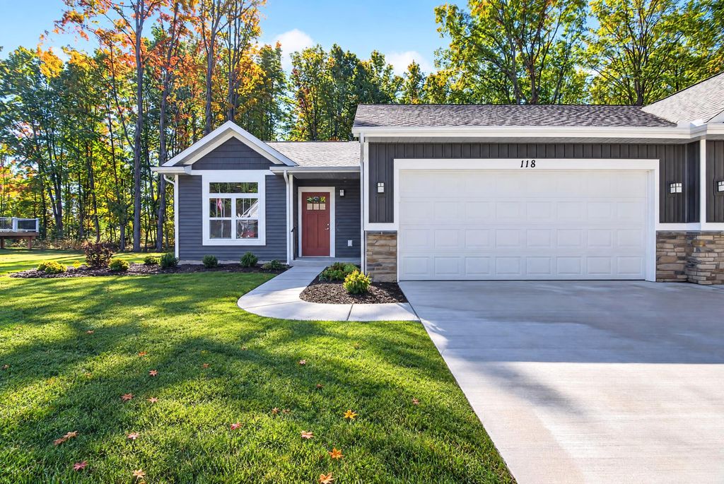 118 Creek Drive Unit: 37, Hart
