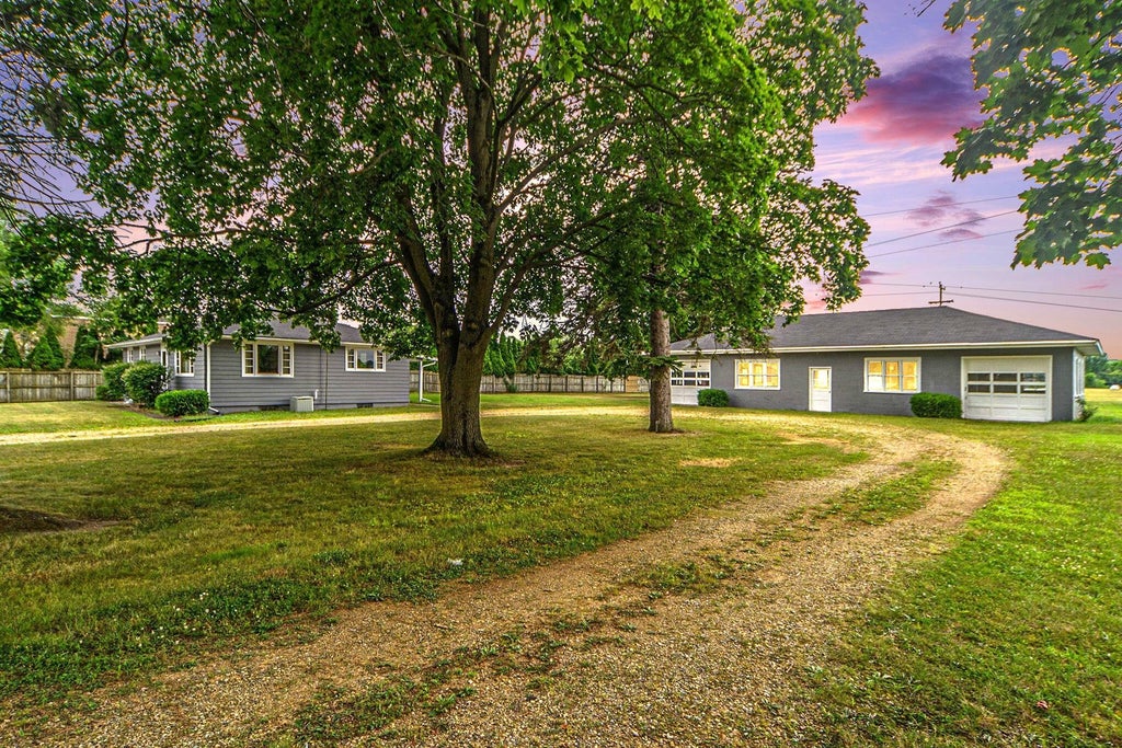 106 N Erie Street, Three Rivers city