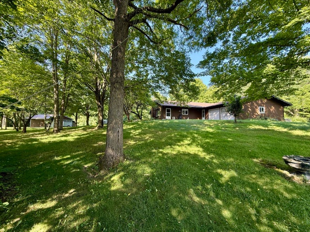 8788 Parker Highway, Woodstock township