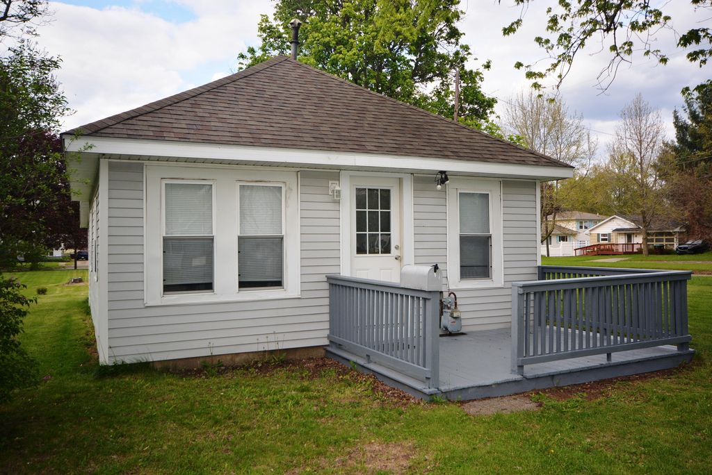 117 E North Street, Albion city