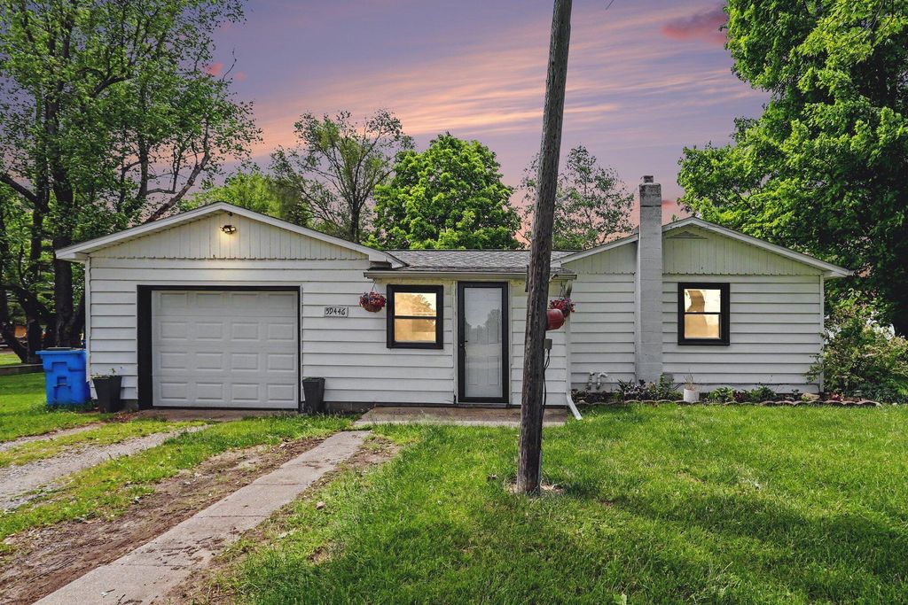 59446 Manor Road, Colon township
