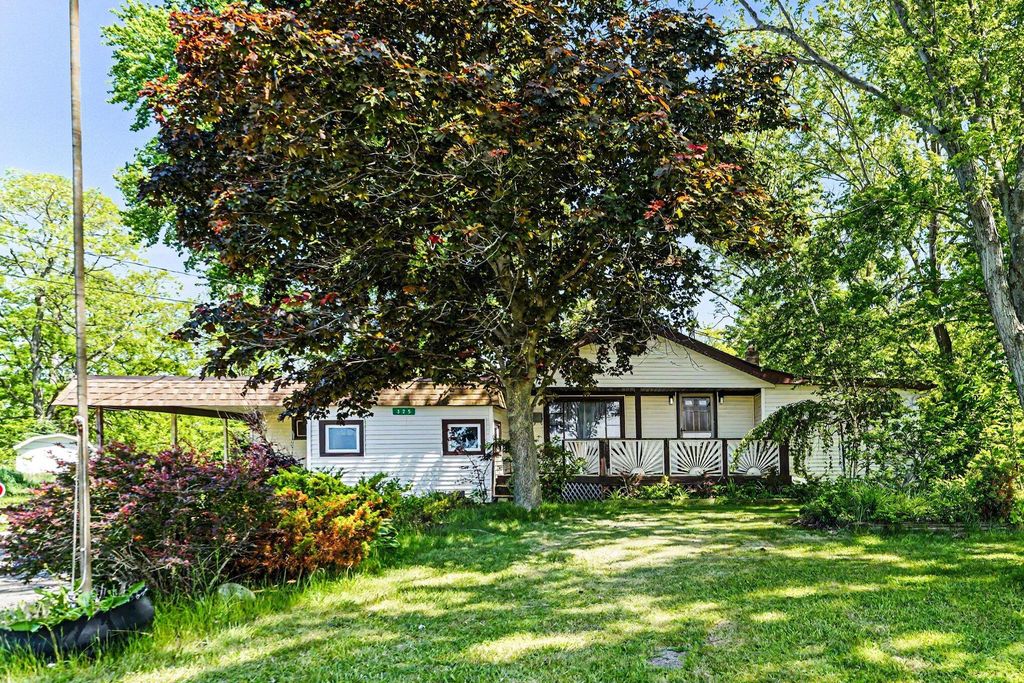 325 W Chicago Road, Batavia township
