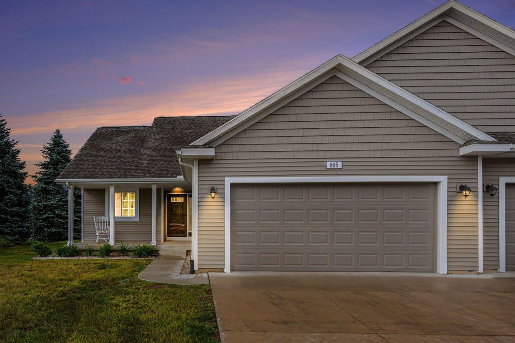 605 Bush Boulevard, Three Rivers city