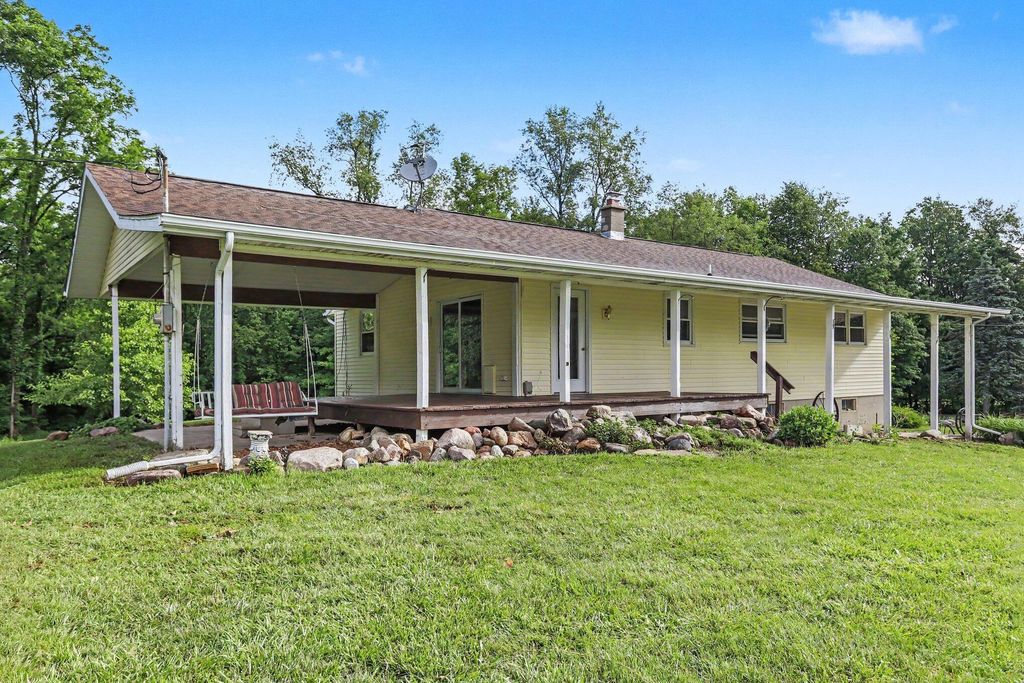 30825 Longnecker Road, Leonidas township