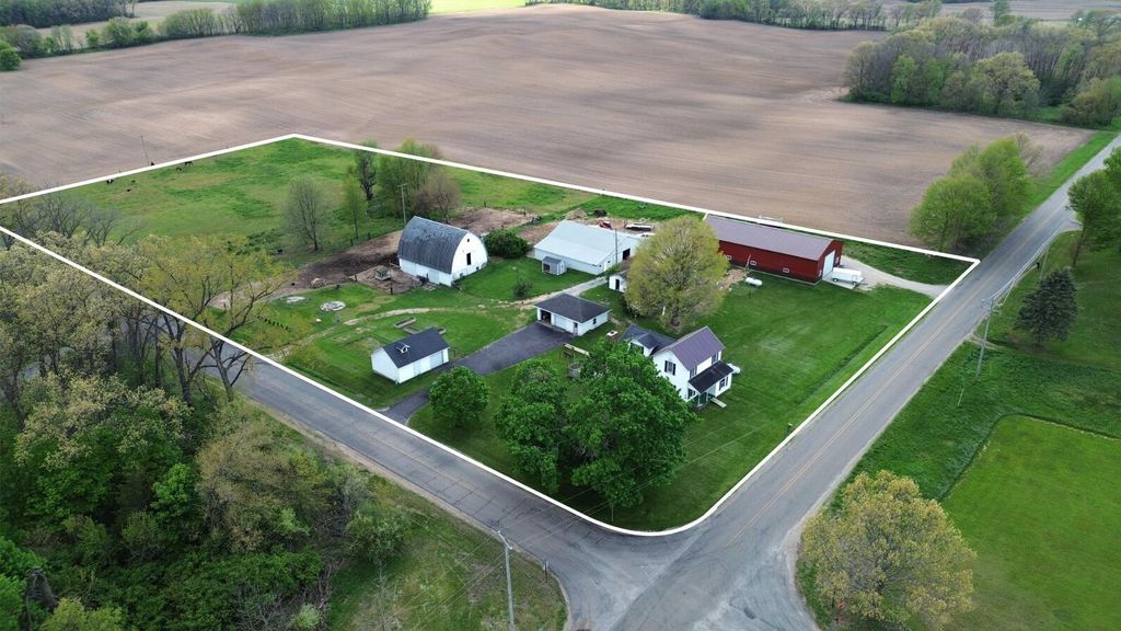 29985 Maystead Road, Burr Oak township