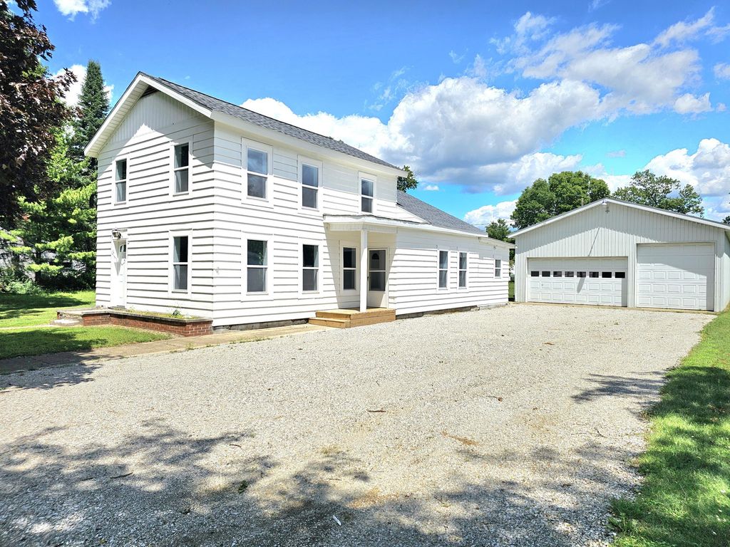 207 S Company Street, White Pigeon village