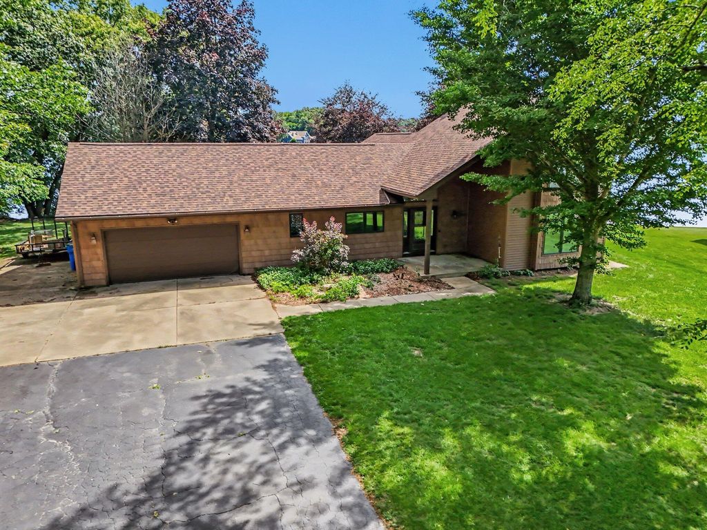 61916 Camel Bay Drive, Sherman township