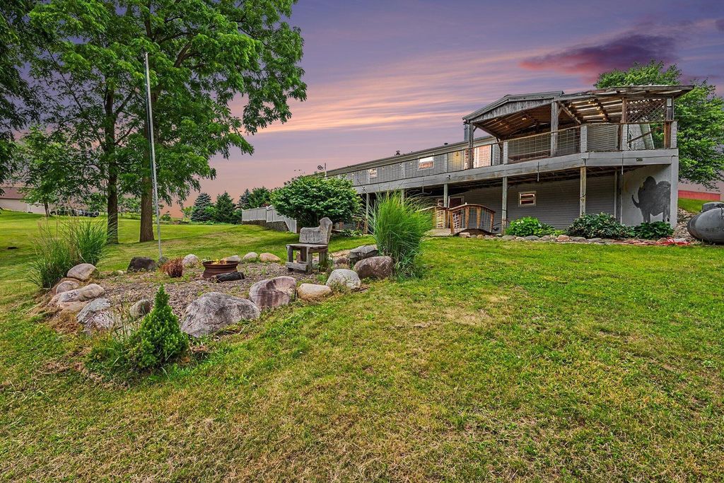 13191 Harder Road, Fabius township