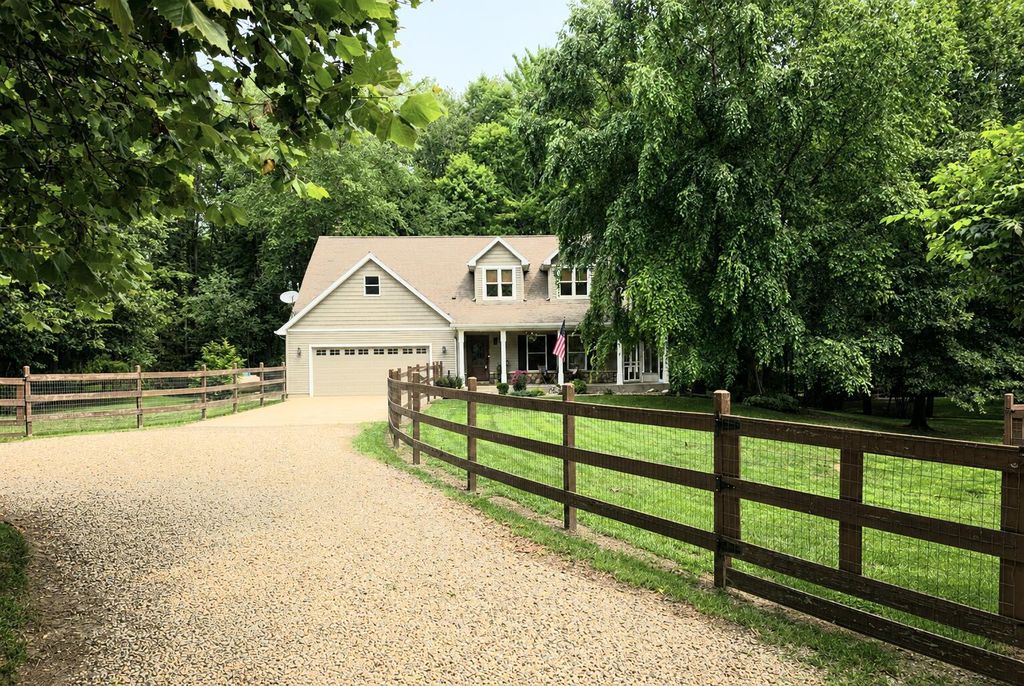 63483 Robbins Lake Road, Porter township