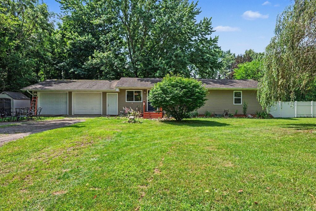67238 Oxbow Drive, Constantine township