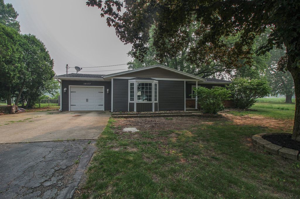 10577 S Sprinkle Road, Pavilion township