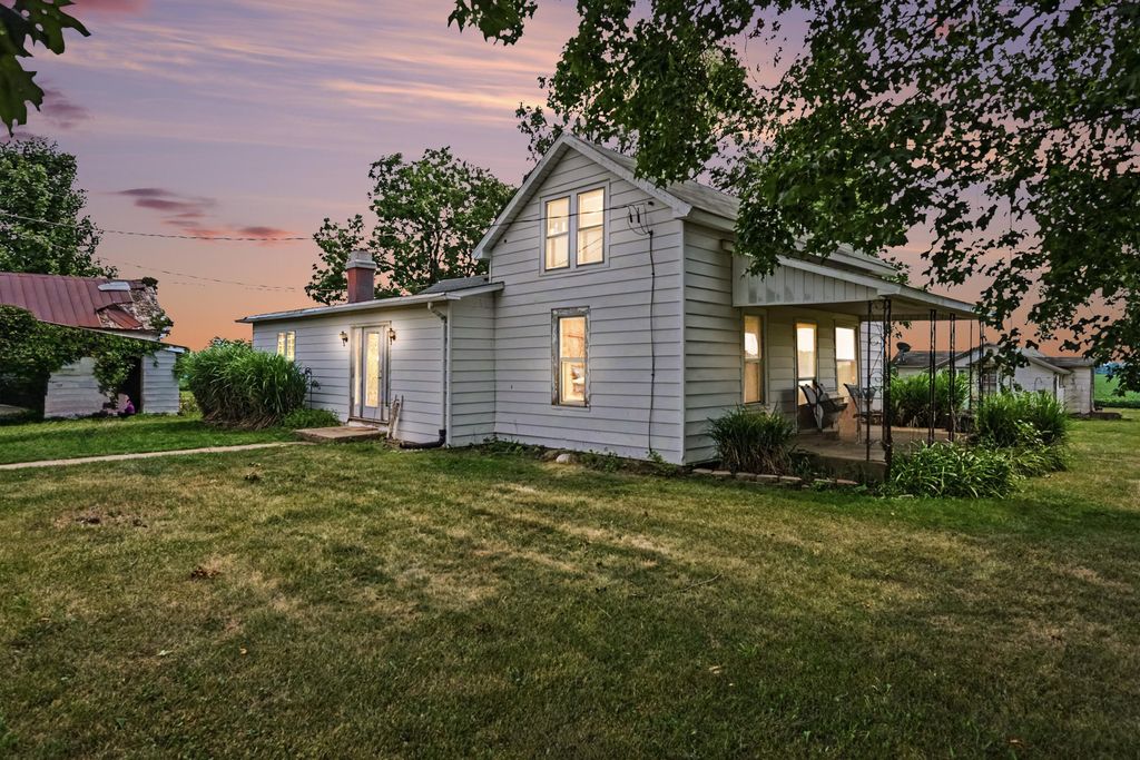 13371 S Van Kal Street, Prairie Ronde township