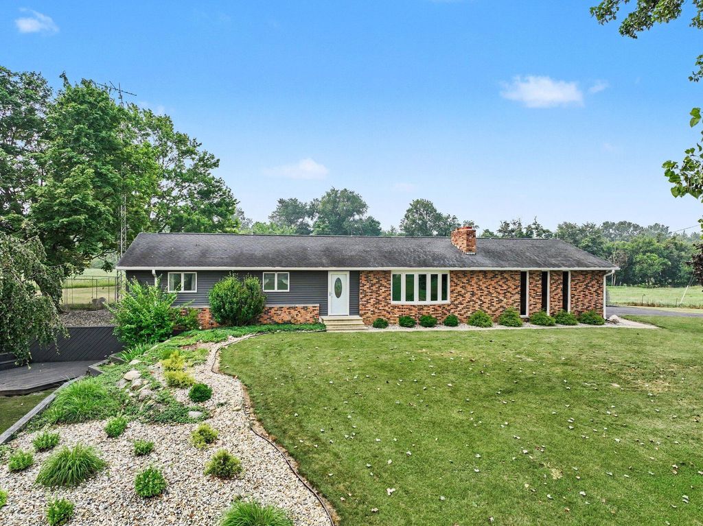 1045 Dauber Road, Noble township