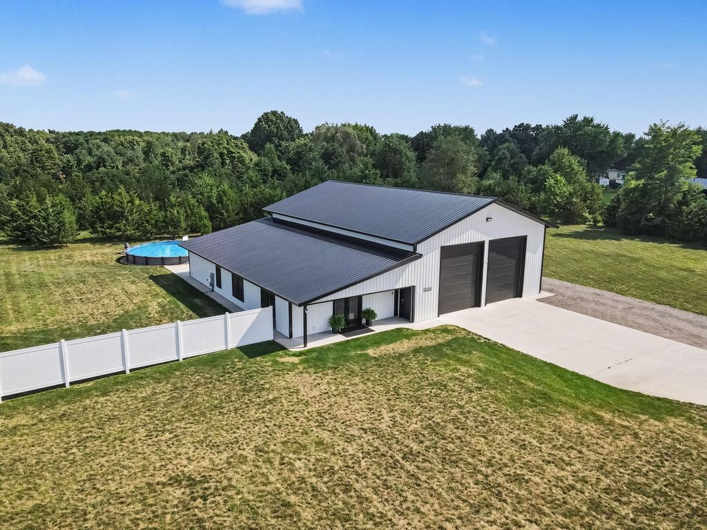 19061 M-60, Lockport township