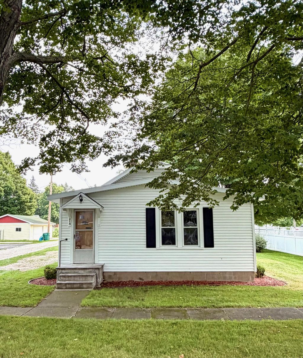 215 S Jane Street, Centreville village