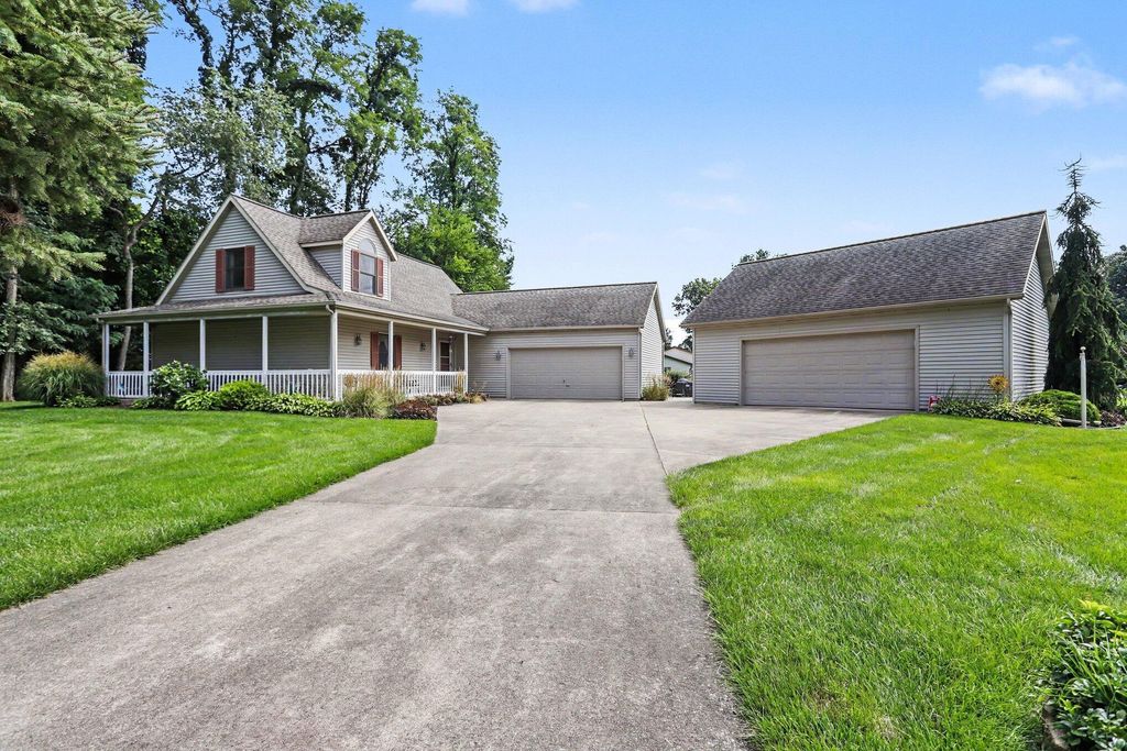 56695 Chippewa Drive, Lockport township