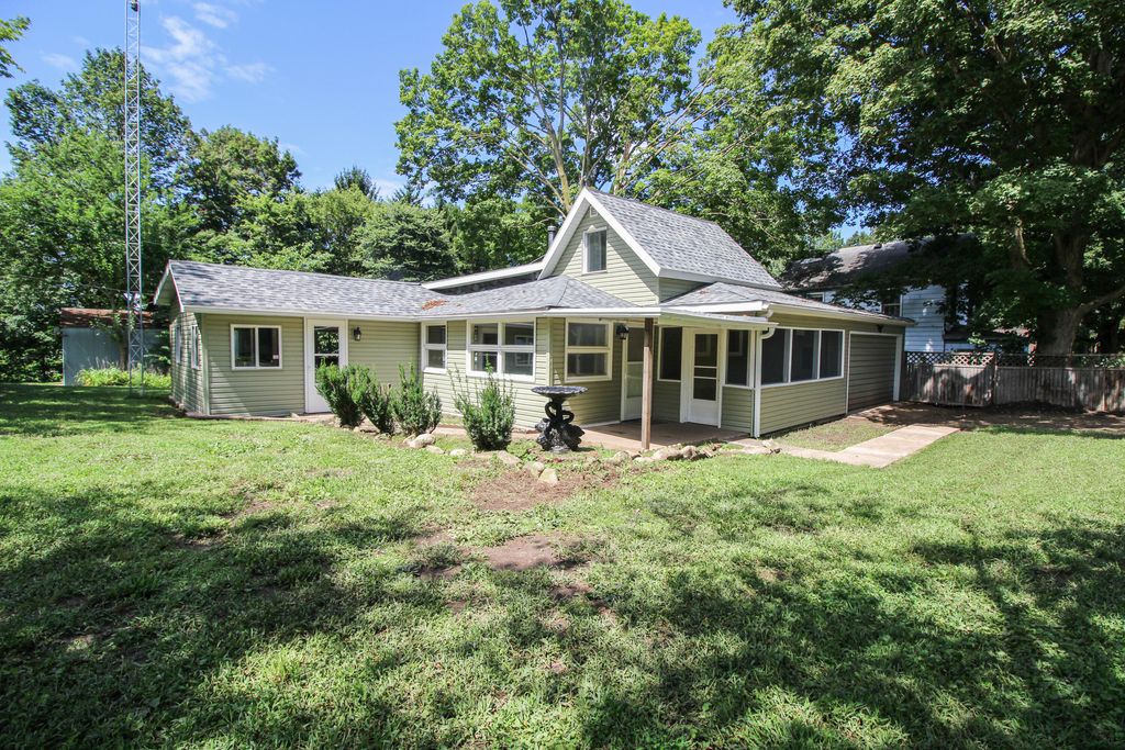 58552 Prairie Street, Penn township