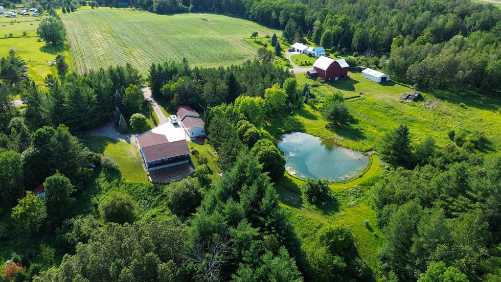 1542 Campbell Road, Rose township