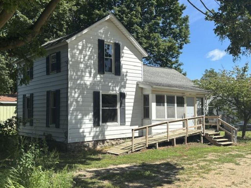 227 E Arbor Street, Marcellus village