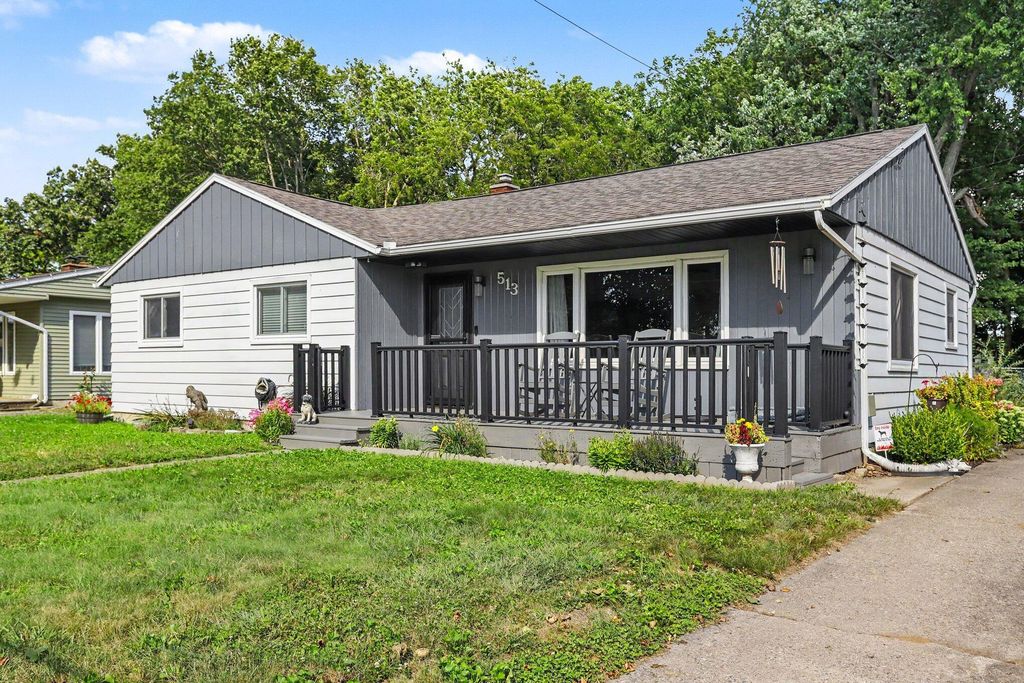 513 N Douglas Avenue, Three Rivers city
