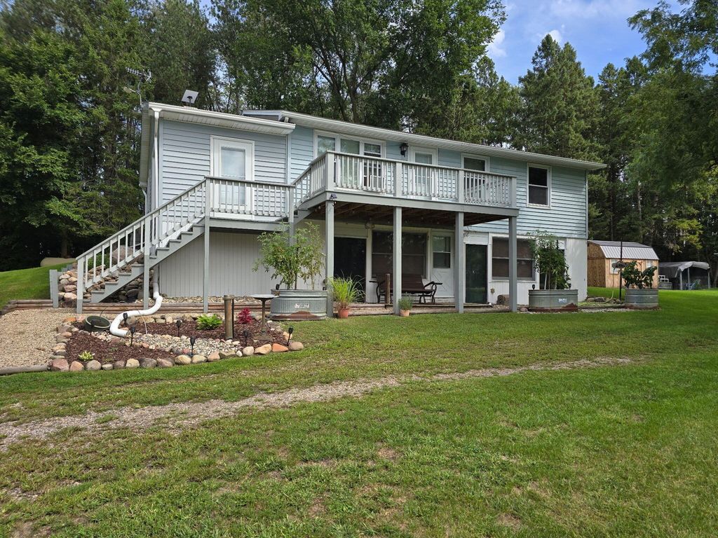 58435 Fairfax Road, Colon